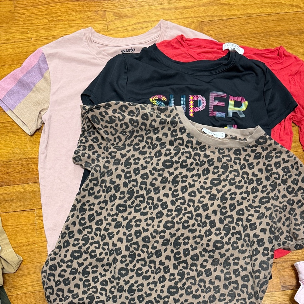 Bundle of 4 shirts